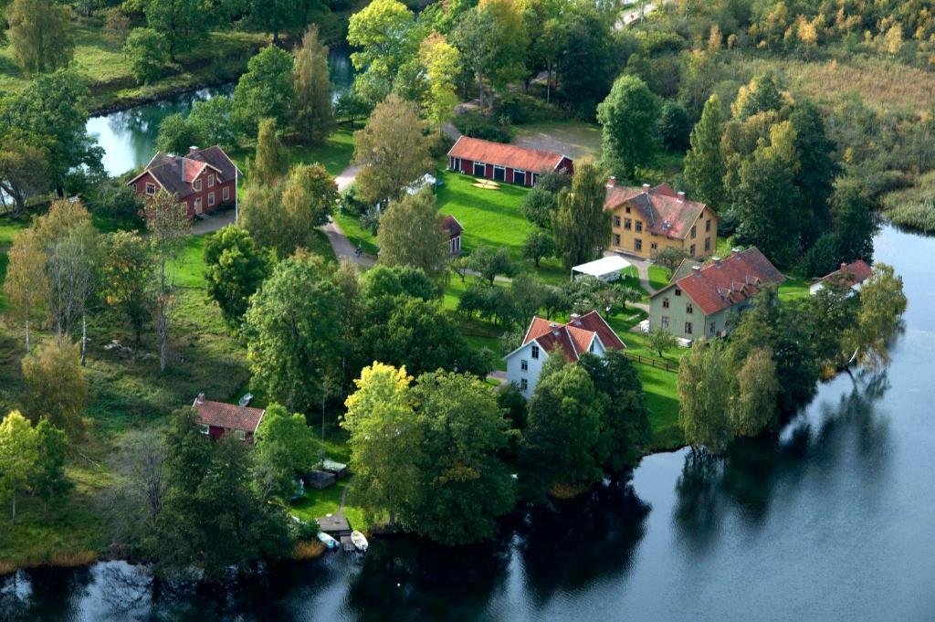 Stf Glasbruket Hostel & Apartments Borensberg 외부 사진